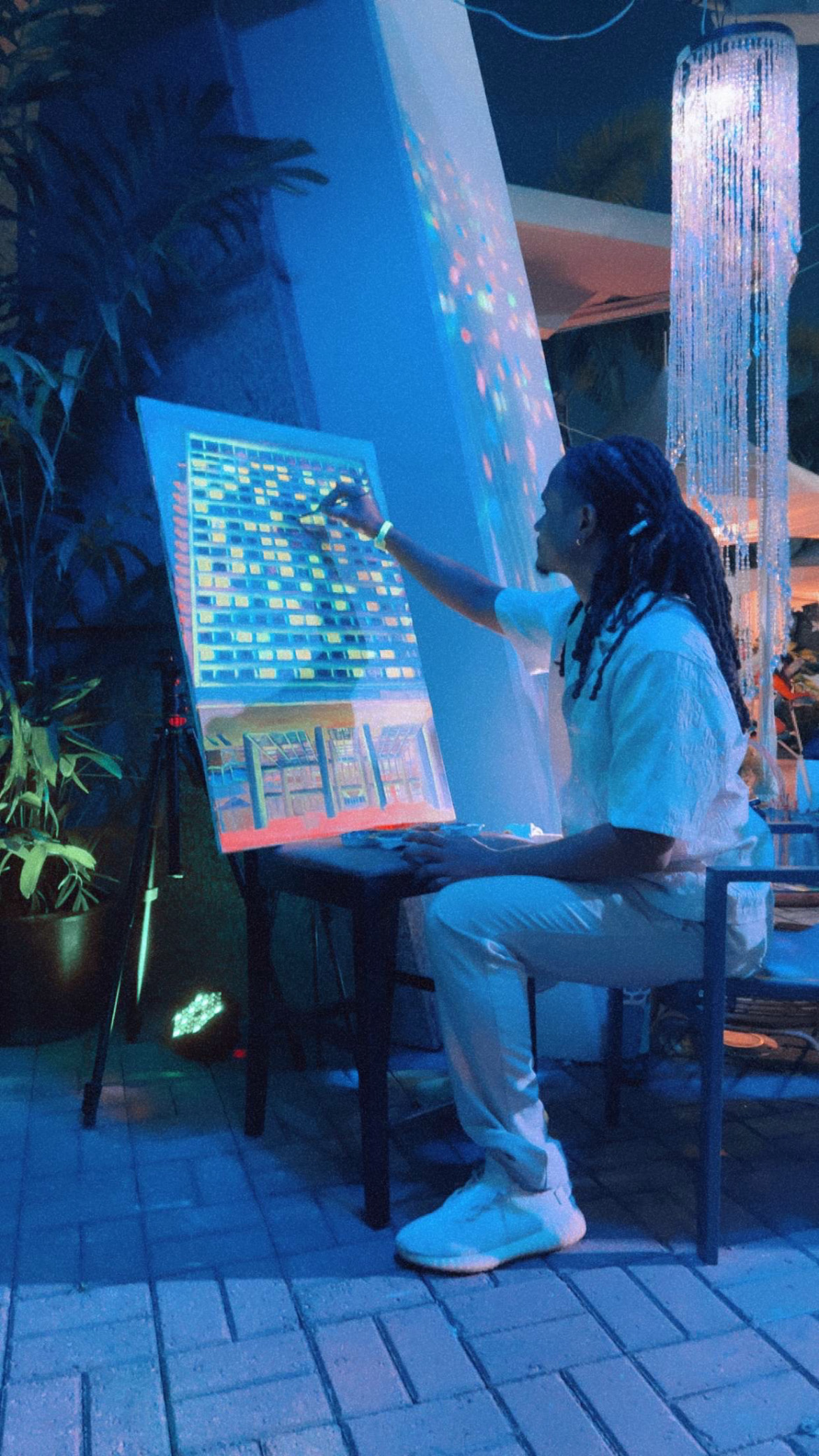 Artist painting live